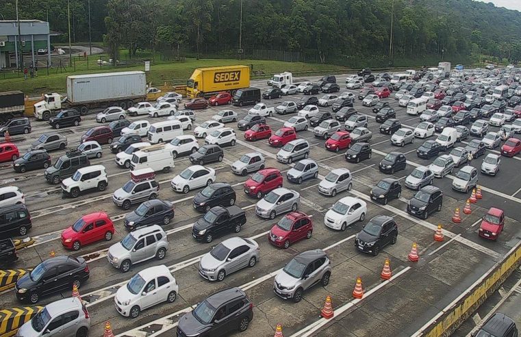 IMIGRANTES E ANCHIETA TÊM CONGESTIONAMENTO SENTIDO LITORAL