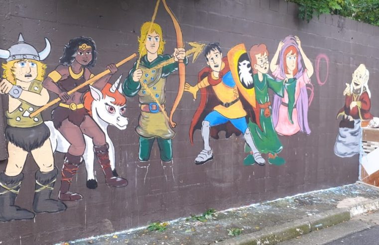 COMUNIDADE E GRAFITEIROS SE UNEM PARA DAR CARA NOVA AO JARDIM PETRONI