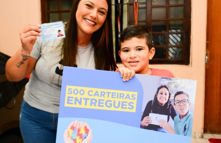 SÃO BERNARDO ENTREGA 500ª CARTEIRA DE IDENTIFICAÇÃO DA PESSOA COM AUTISMO