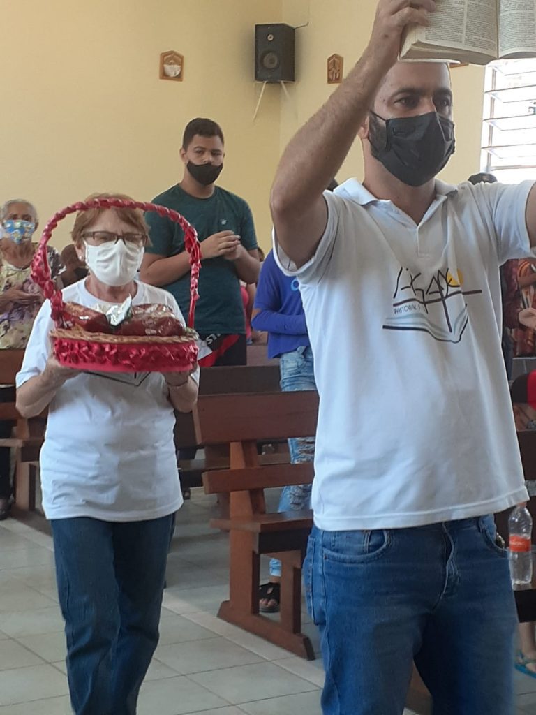 CONHEÇA O LINDO TRABALHO DE VOLUNTÁRIOS DA PASTORAL ÁGAPE NA VILA SÃO PEDRO
