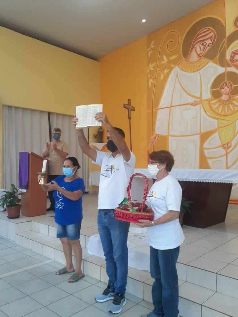 CONHEÇA O LINDO TRABALHO DE VOLUNTÁRIOS DA PASTORAL ÁGAPE NA VILA SÃO PEDRO