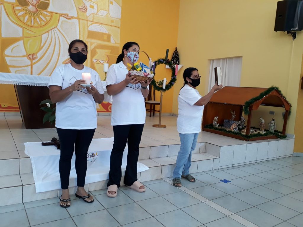 CONHEÇA O LINDO TRABALHO DE VOLUNTÁRIOS DA PASTORAL ÁGAPE NA VILA SÃO PEDRO