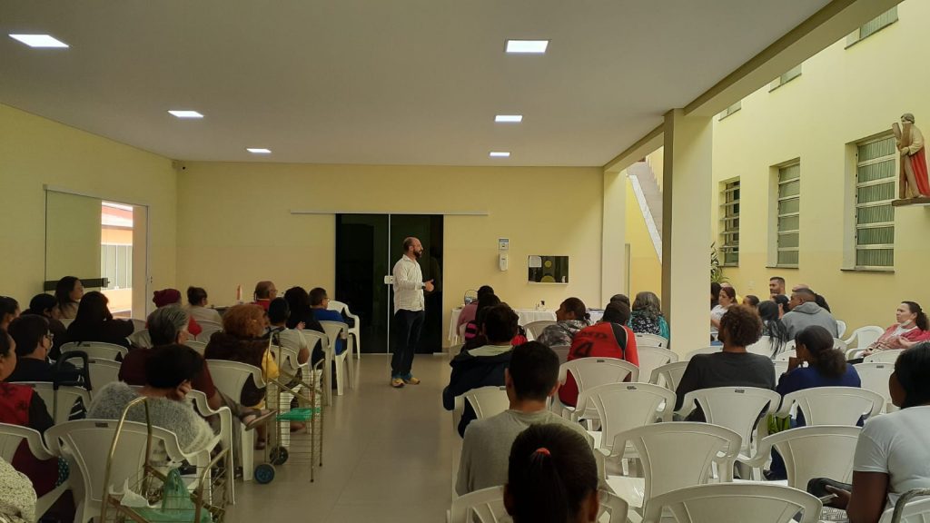 CONHEÇA O LINDO TRABALHO DE VOLUNTÁRIOS DA PASTORAL ÁGAPE NA VILA SÃO PEDRO