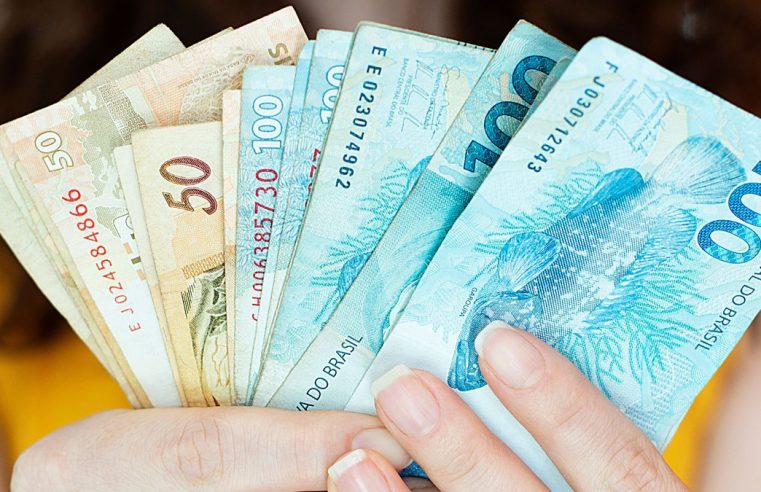 SALÁRIO MÍNIMO DEVE PASSAR POR NOVO AUMENTO AINDA ESTE ANO, DIZ MINISTRO