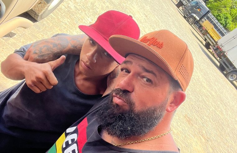 CAMINHONEIRO DE SÃO BERNARDO ENCONTRA JOVEM VIAJANDO ESCONDIDO EM CARRETA E VIRALIZA NO TIKTOK