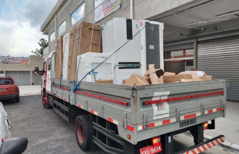 NO FERRAZÓPOLIS, CINCO SÃO PRESOS COM CARGA ROUBADA DE ELETRODOMÉSTICOS AVALIADA EM 68 MIL
