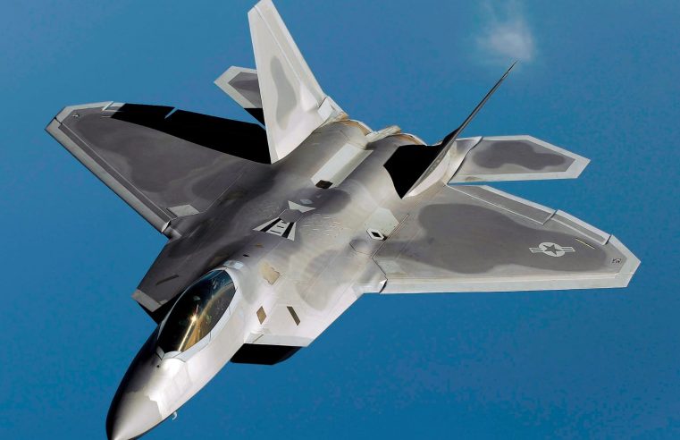 CANADÁ DERRUBA OBJETO QUE SOBREVOAVA O PAÍS, DIZ PRIMEIRO MINISTRO