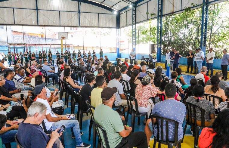 SONHO REALIZADO: 93 FAMÍLIAS RECEBEM ESCRITURAS NO JARDIM CASTELO BRANCO