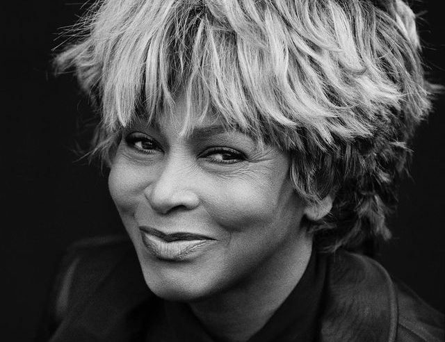 CANTORA TINA TURNER, A RAINHA DO ROCK ‘N’ ROLL, MORRE AOS 83 ANOS