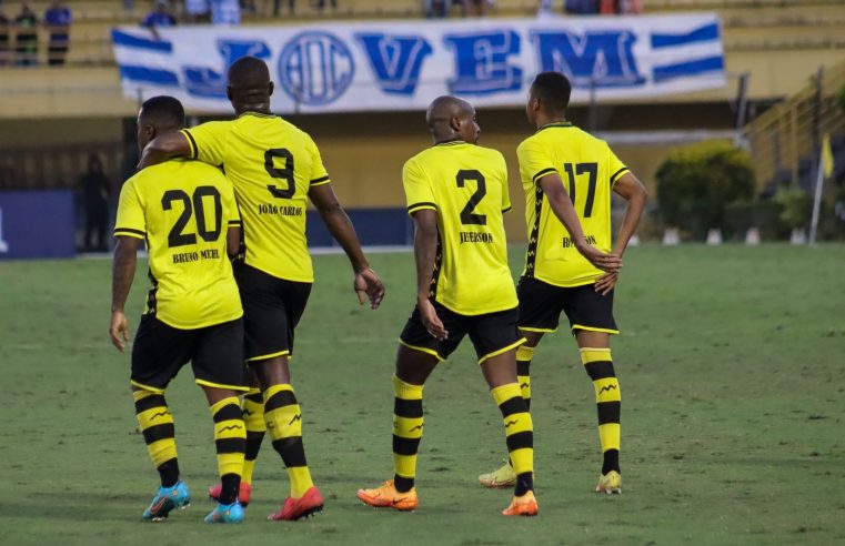 NO PRIMEIRO DE MAIO, SÃO BERNARDO VENCE CONFIANÇA E SE ISOLA NA LIDERANÇA DA SÉRIE C