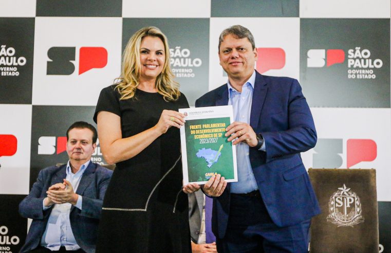COM GOVERNADOR TARCÍSIO DE FREITAS, DEPUTADA CARLA MORANDO LANÇA FRENTE DE DESENVOLVIMENTO ECONÔMICO