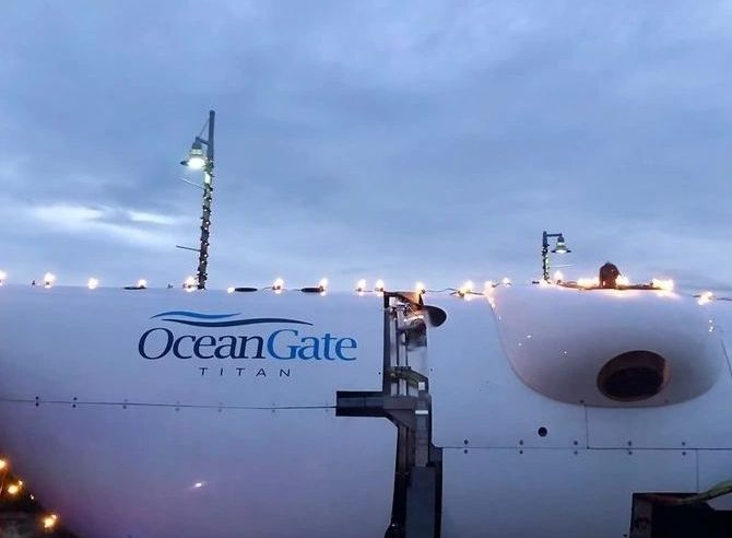 DESTROÇOS ENCONTRADOS NA ÁREA DE BUSCA DO SUBMARINO TITAN