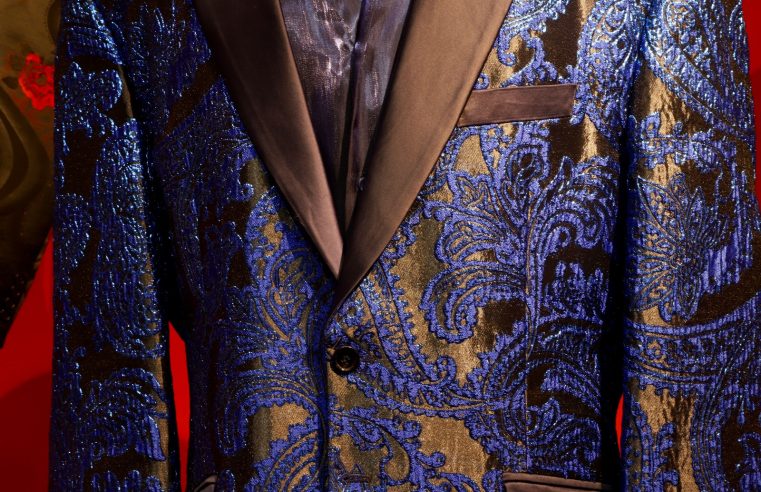 CONFIRA OS LOOKS ICÔNICOS DE SIDNEY MAGAL QUE ESTÃO EM EXPOSIÇÃO EM SÃO PAULO