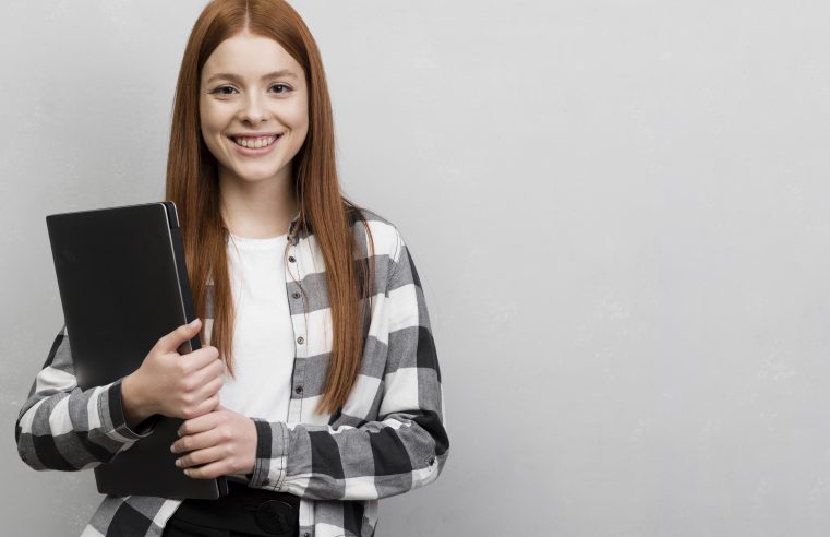 A IMPORTÂNCIA DO ESTÁGIO DURANTE A GRADUAÇÃO: PREPARANDO O CAMINHO PARA O MERCADO DE TRABALHO