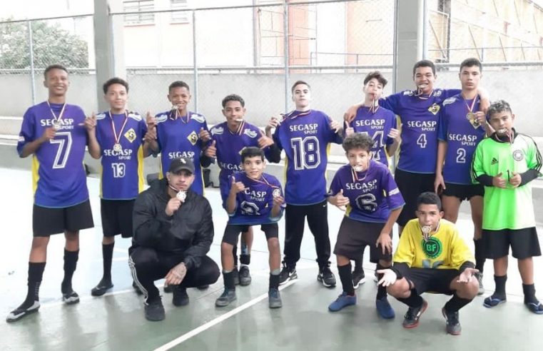 TIME DE FUTSAL DA ESCOLA CÉLIO NEGRINI É CAMPEÃO E VAI REPRESENTAR SÃO BERNARDO NOS JOGOS ESCOLARES DO ESTADO DE SÃO PAULO – FASE INTER D.E.