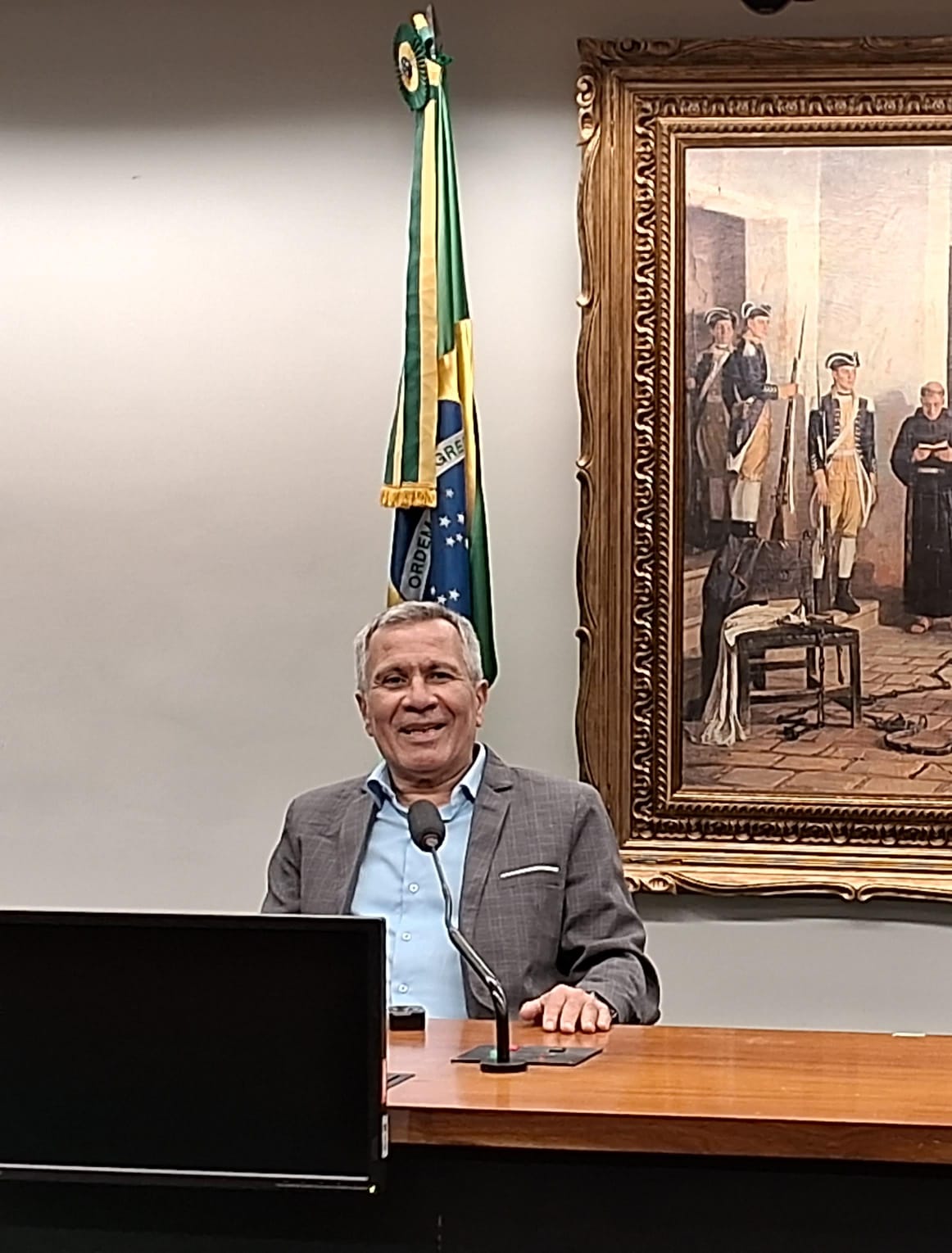 JORNALISTA DONIZETTI DE SOUZA VIAJA ATÉ O CORAÇÃO DA POLÍTICA EM BRASÍLIA
