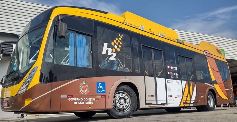 ÔNIBUS DA EMTU MOVIDO A HIDROGÊNIO É APRESENTADO EM PROJETO COM A USP