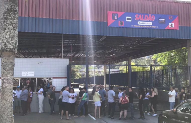 LOTOU! MEGA SALDÃO DA CASAS BAHIA EM SÃO BERNARDO TEM CLIENTES ESPERANDO MAIS DE 4 HORAS NA FILA!