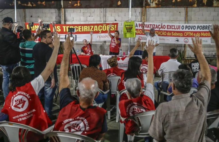 METROVIÁRIOS DE SÃO PAULO DECIDEM ENCERRAR GREVE APÓS ASSEMBLEIA