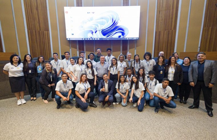 CÂMARA DE SÃO BERNARDO RECEBE 20 JOVENS DO CAMP PARA PROGRAMA JOVEM APRENDIZ