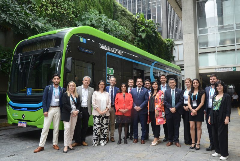 MERCEDES-BENZ DO BRASIL RECEBE A VISITA DE COMITIVA DO GOVERNO DO CHILE