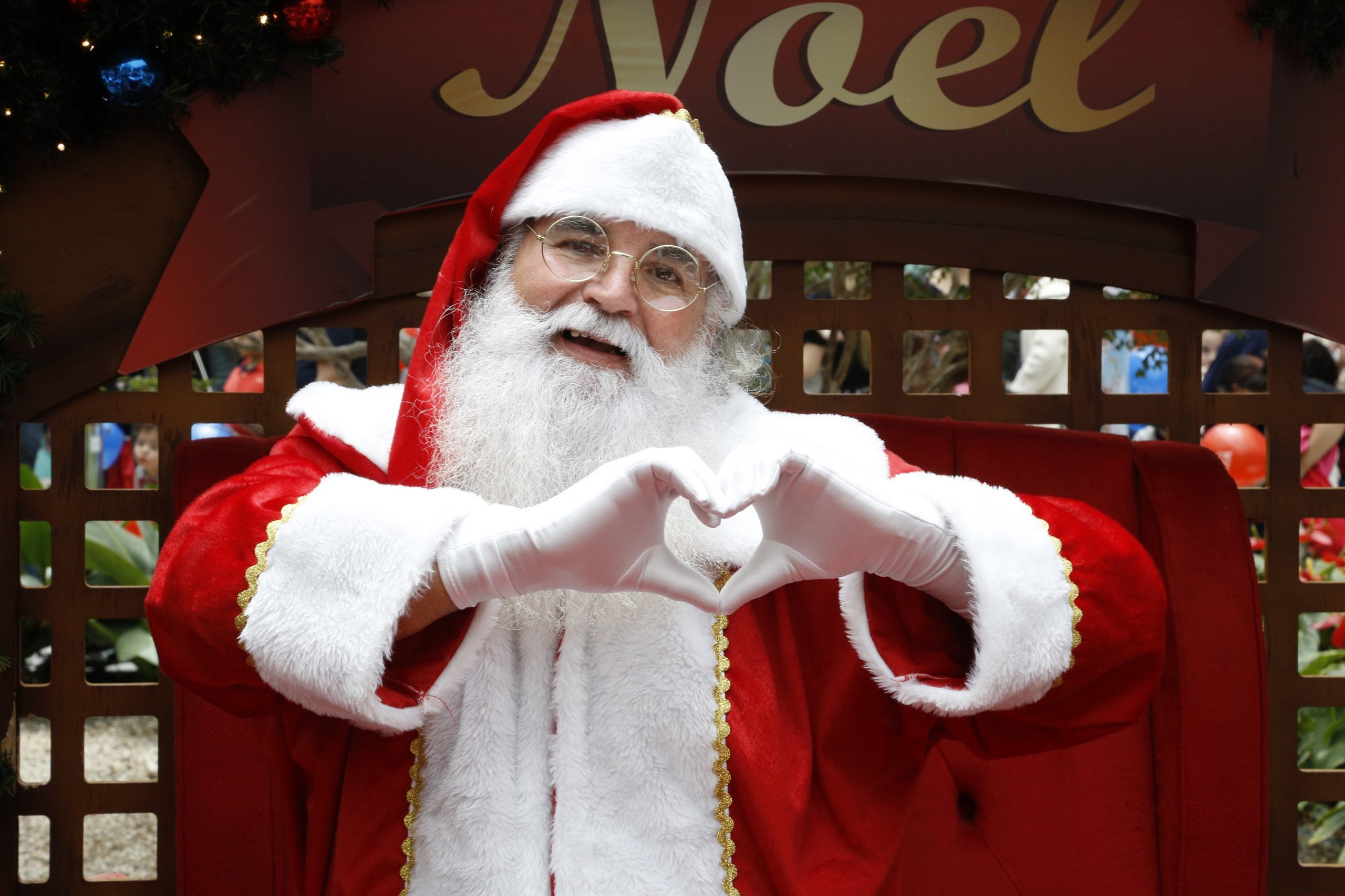 GRAND PLAZA PROMOVE ENCONTROS ESPECIAIS COM PAPAI NOEL PARA PÚBLICO COM TEA