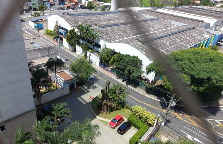 MORADORES DE DIFERENTES BAIRROS DE SÃO BERNARDO CONTINUAM SEM LUZ NESTE SÁBADO (4/11)