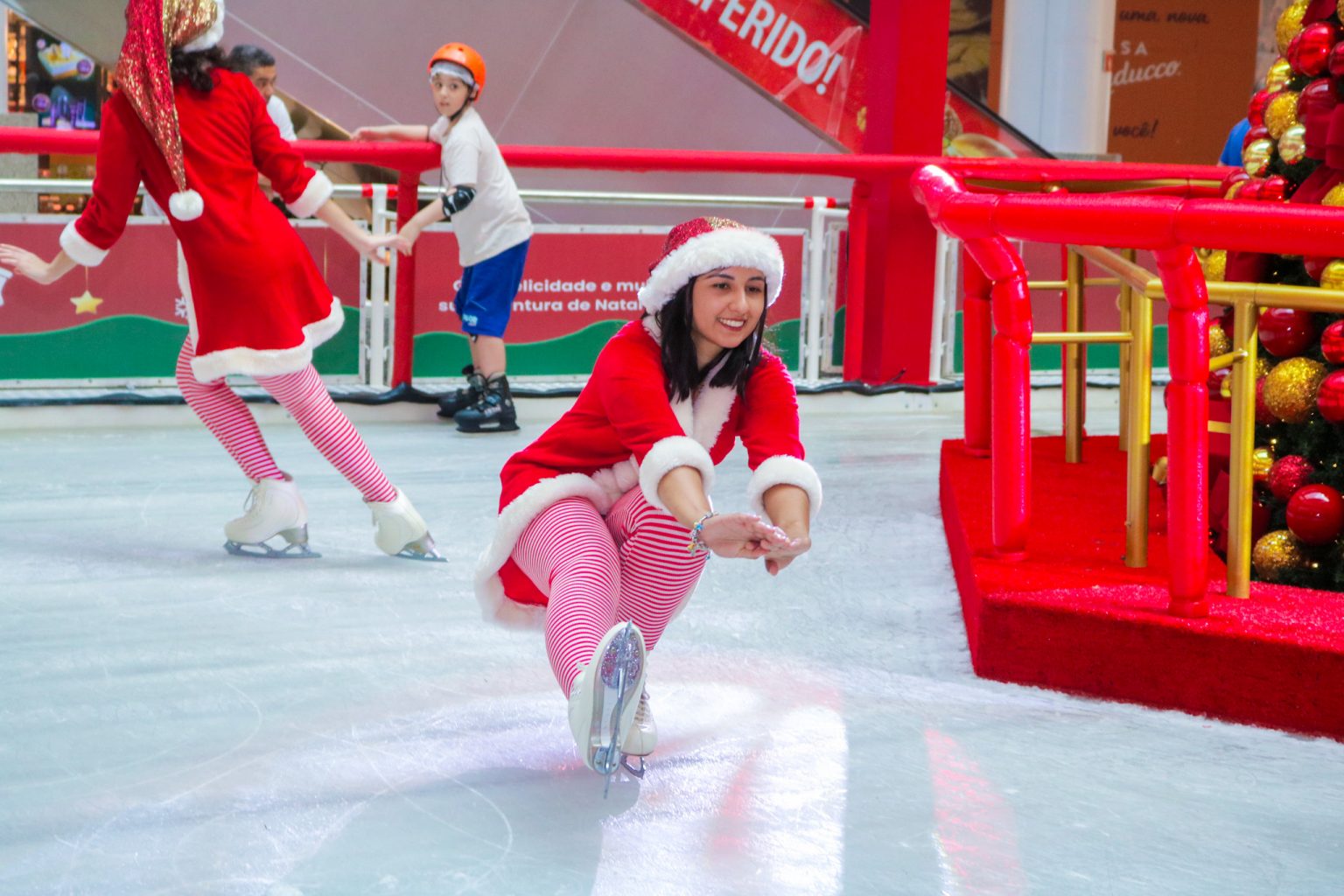 SÃo Bernardo Plaza Conta Pista De PatinaÇÃo No Gelo Na DecoraÇÃo De Natal 