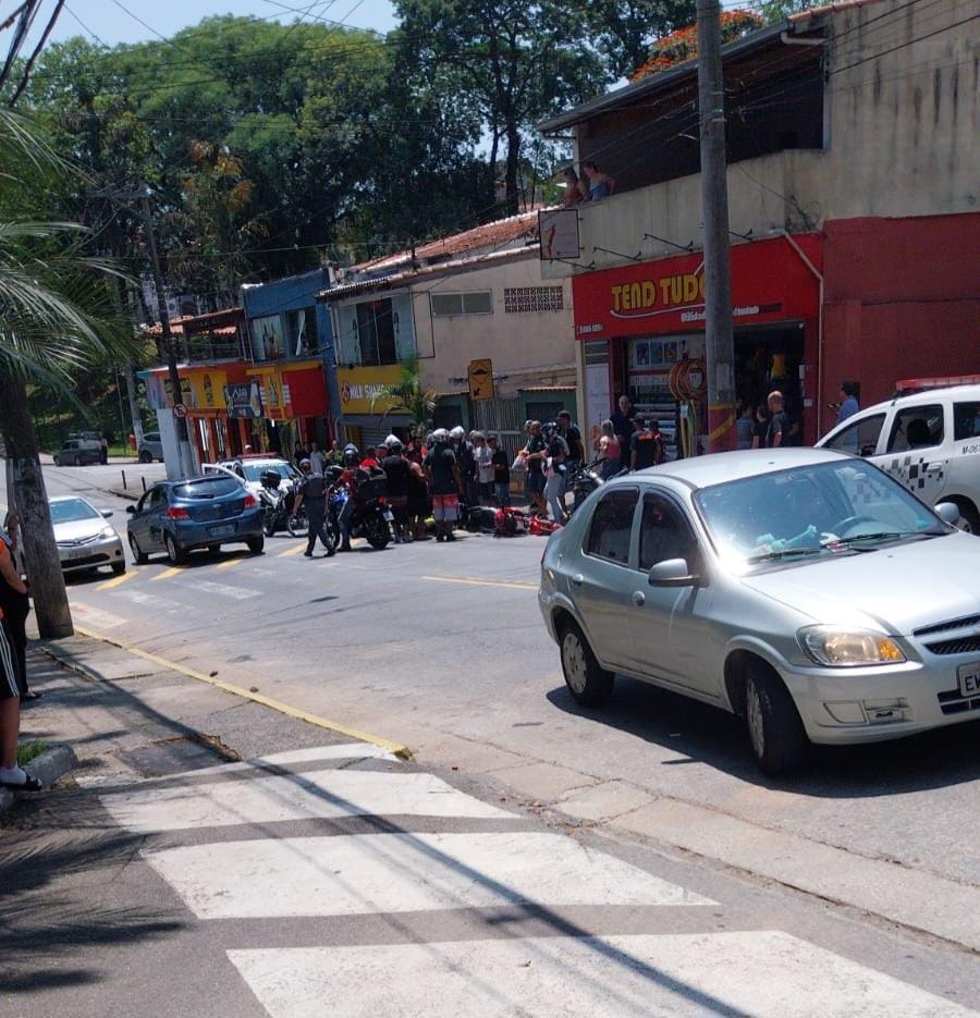 LADRÃO É DETIDO POR POPULARES DURANTE ROUBO NO DEMARCHI