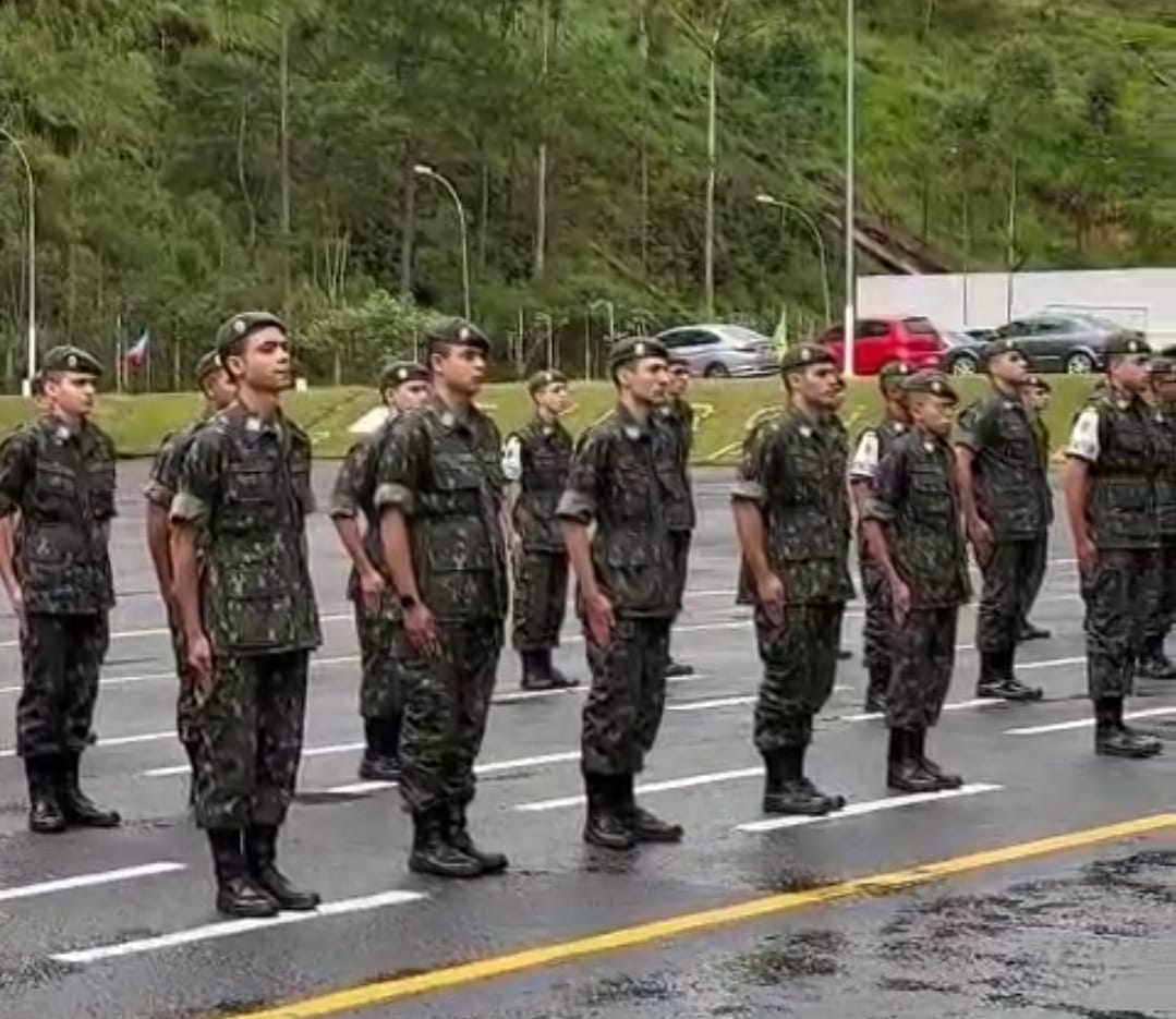 FORMATURA DO TIRO DE GUERRA EM SÃO BERNARDO DO CAMPO DESTACA ATIRADORES E MONITORES