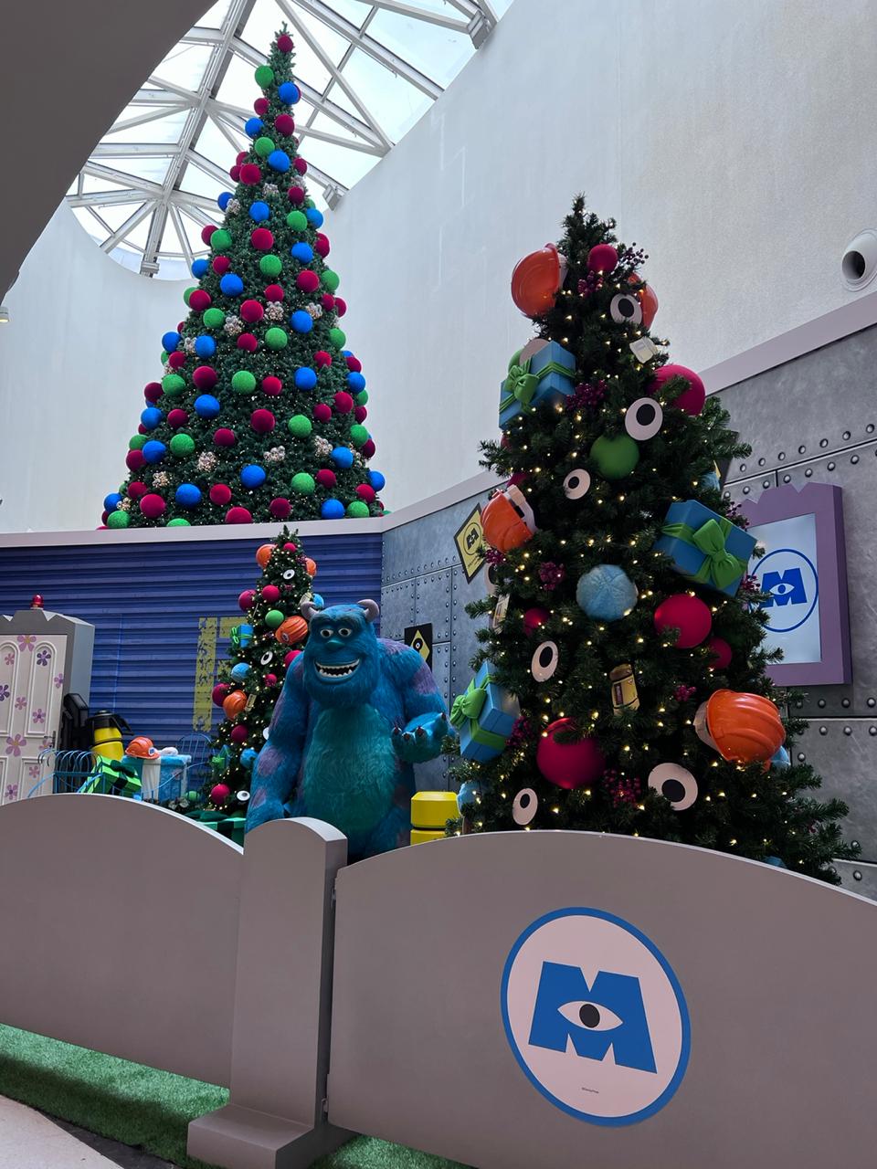 ATRAÇÕES INTERATIVAS DISNEY | PIXAR DE NATAL DO GRAND PLAZA TRAZEM DIVERSÃO AO PÚBLICO