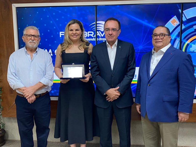 FENABRAVE E SINCODIV-SP PRESTAM HOMENAGEM À DEPUTADA CARLA MORANDO POR CONQUISTAS PARA O SETOR AUTOMOTIVO PAULISTA