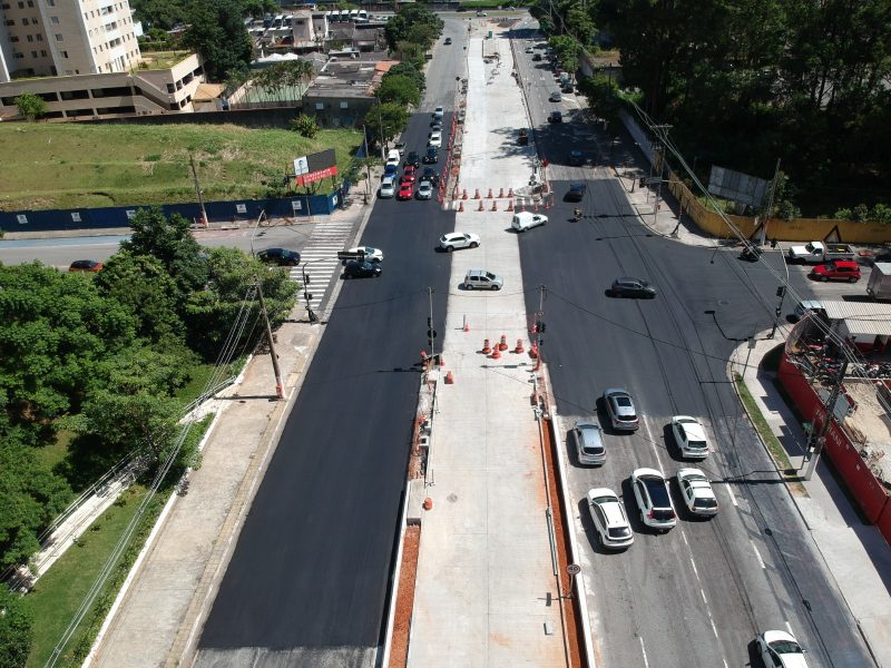 BRT-ABC INSTALA SINALIZAÇÃO E ACERTA OSÚLTIMOS DETALHES DA PARADA METRÓPOLE