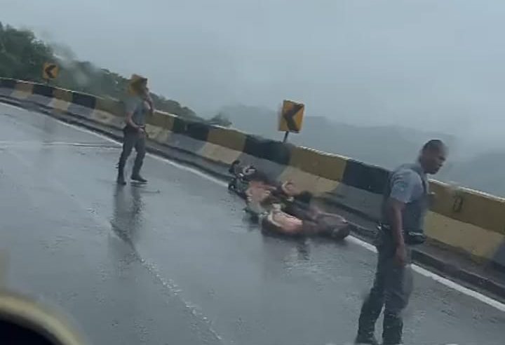 POLÍCIA FRUSTRA TENTATIVA DE ROUBO DE CARGA MILIONÁRIA NA ANCHIETA E PRENDE 15