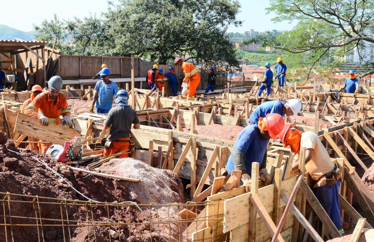 PREFEITO ORLANDO MORANDO VISTORIA OBRAS DA NOVA UBS SANTA TEREZINHA