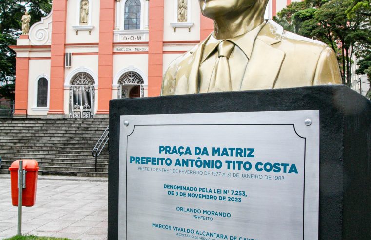 SÃO BERNARDO ETERNIZA TITO COSTA COM BUSTO INAUGURADO NA PRAÇA DA MATRIZ