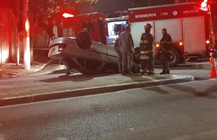 CAPOTAMENTO NA AV. VERGUEIRO DEIXA UMA VÍTIMA