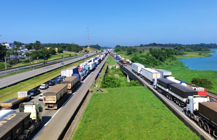 ACIDENTE NO RODOANEL CAUSA CONGESTIONAMENTO E DEIXA DUAS VÍTIMAS