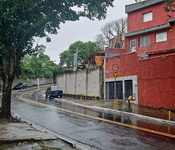 BAIRRO EM SÃO BERNARDO FICA SEM ENERGIA ELÉTRICA DESDE A MADRUGADA