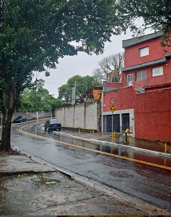 BAIRRO EM SÃO BERNARDO FICA SEM ENERGIA ELÉTRICA DESDE A MADRUGADA