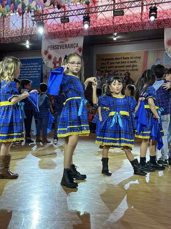 COLÉGIO PETRÓPOLIS-AQUARELA DE SÃO BERNARDO ARRECADA MAIS DE 200 CESTAS BÁSICAS EM ARRAIAL SOLIDÁRIO