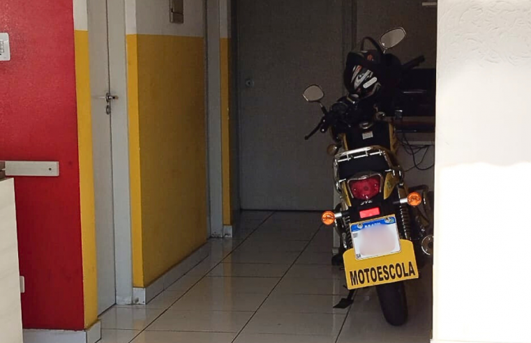 DETRAN-SP FLAGRA IRREGULARIDADE E IMPEDE AULA FANTASMA EM SUZANO