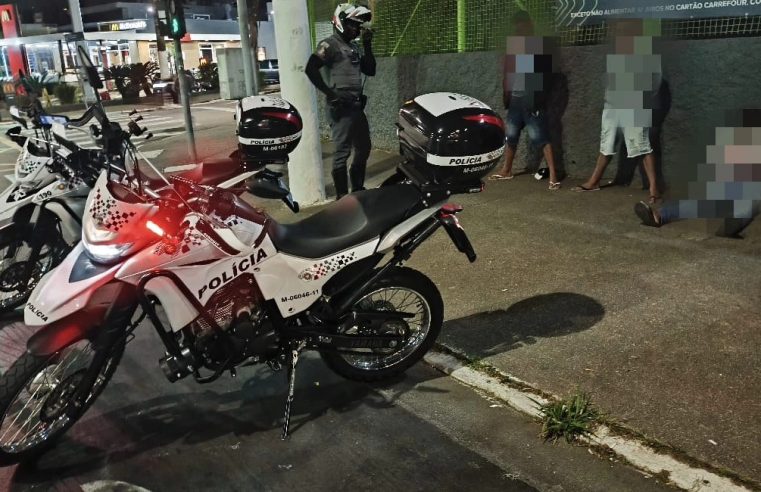 NA PRESTES MAIA, PM PRENDE INDIVÍDUO COM SIMULACRO QUE PLANEJAVA ROUBAR MOTO