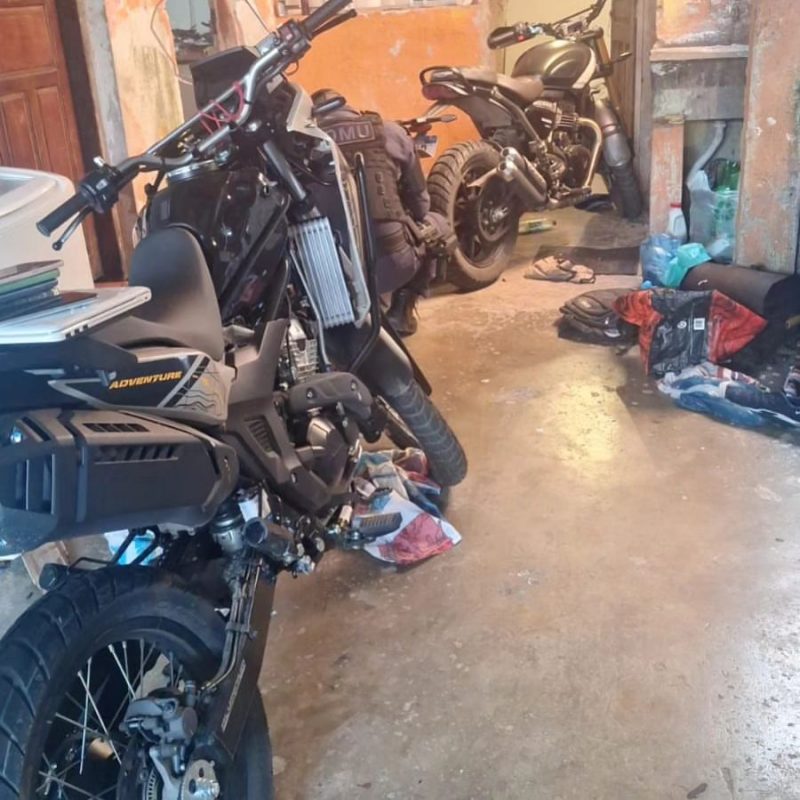 GCM PRENDE NO SÍTIO DOS VIANAS CINCO SUSPEITOS DE ENVOLVIMENTO EM ROUBO E ESPANCAMENTO DE GUARDA EM SANTO ANDRÉ