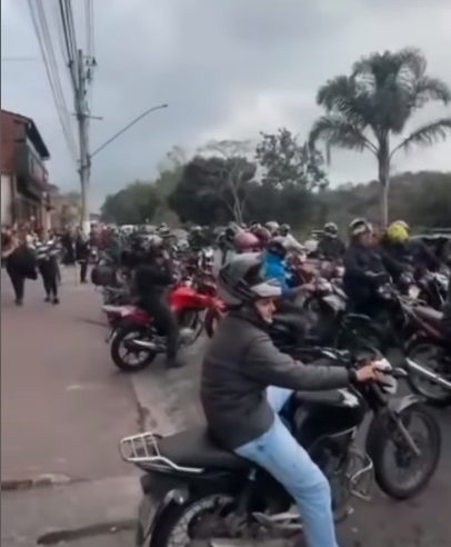 MOTOCICLISTAS PRESTAM ÚLTIMA HOMENAGEM A COLEGA VÍTIMA DE ACIDENTE DE TRÂNSITO EM RIBEIRÃO PIRES