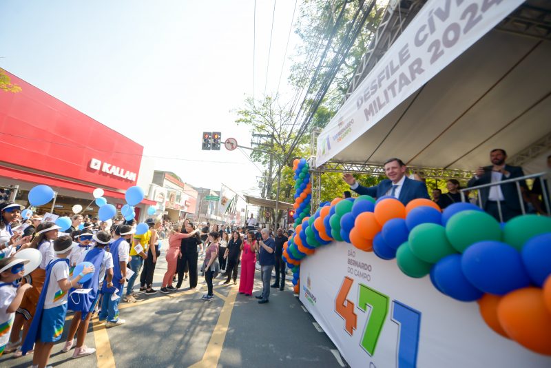FESTA DE 471 ANOS DE SÃO BERNARDO ATRAI 10 MIL PESSOAS À ESPLANADA DO PAÇO