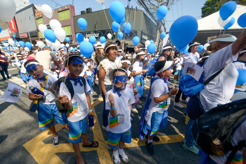 FESTA DE 471 ANOS DE SÃO BERNARDO ATRAI 10 MIL PESSOAS À ESPLANADA DO PAÇO