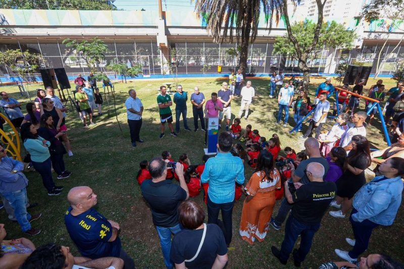 COM ESPAÇO PET, PLAYGROUND E ACADEMIA A CÉU ABERTO, PRAÇA IBRAHIM DE ALMEIDA NOBRE GANHA COMPLEXO ESPORTIVO