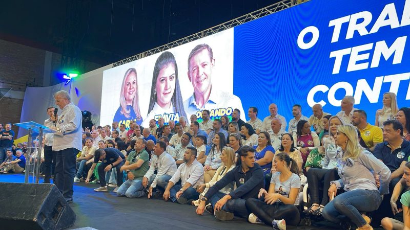 DR. DAVANZO É ANUNCIADO VICE DE FLÁVIA MORANDO EM CONVENÇÃO