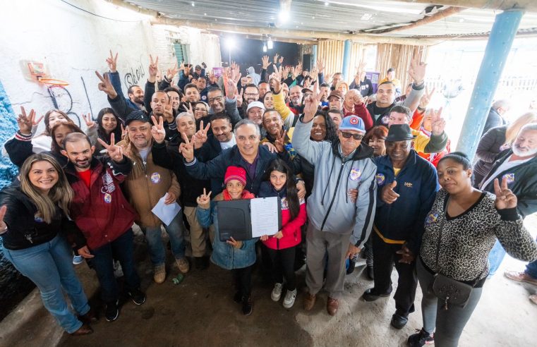 MARCELO LIMA ASSINA CARTA-COMPROMISSO COM OS MORADORES DO PÓS-BALSA